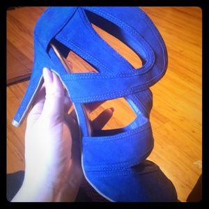 Beautiful royal blue heels